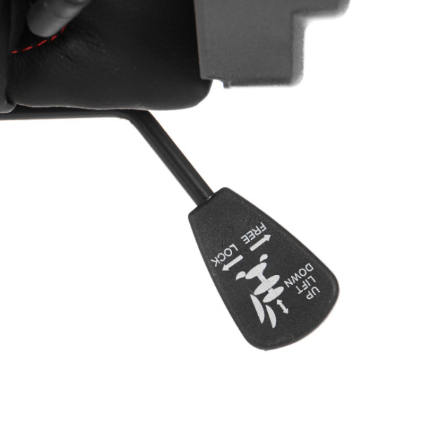 Кресло игровое Cactus CS-CHR-0099BLR с RGB-подсветкой черный/красный  (экокожа, 120кг, крестовина сталь, колесики нейлон, подголовник, поддержка поясницы, подсветка)